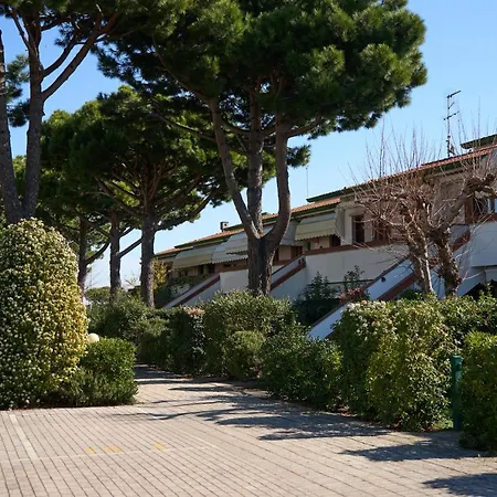 Al Porticciolo-residence Con Piscina-cavallino Treporti Apartment